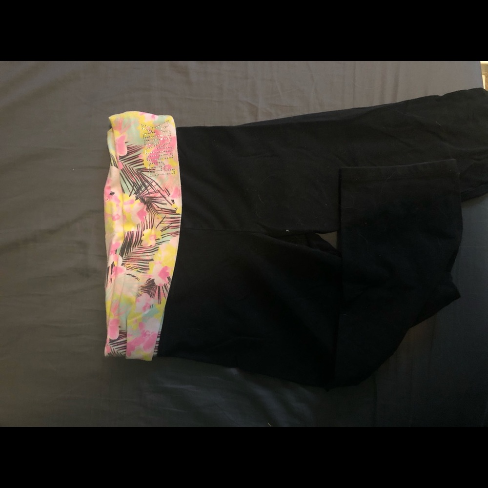 pink by vs crop leggings